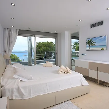 Villamargreenwich Αλτέα